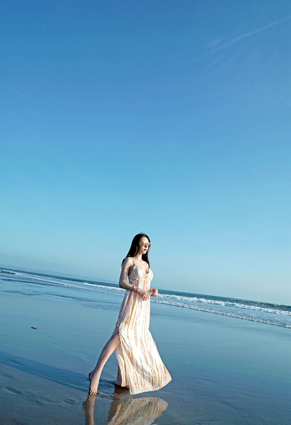 美女主播周于希海边清新系列