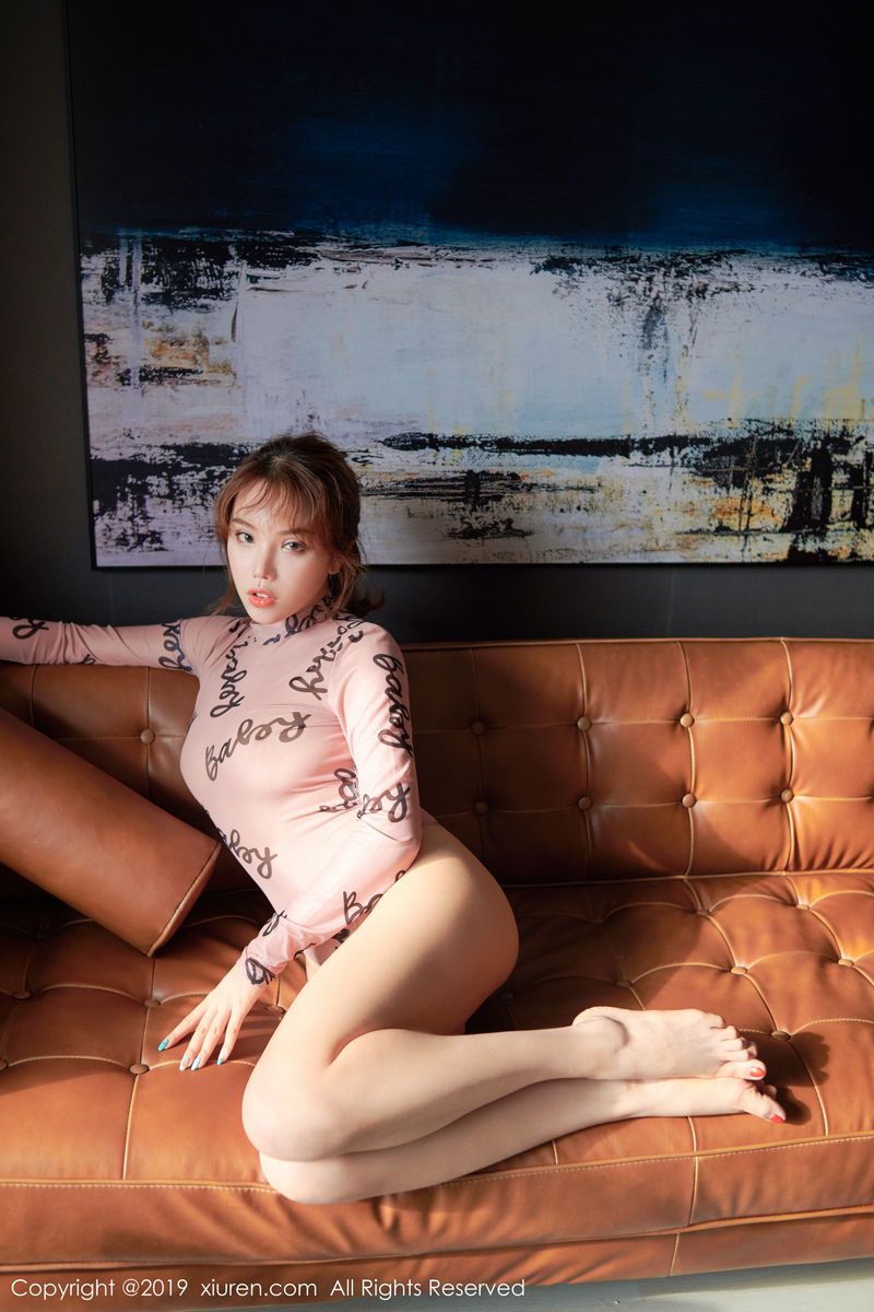 秀人网性感女神黄乐然红色和服爆乳肥臀大尺度韩国旅拍