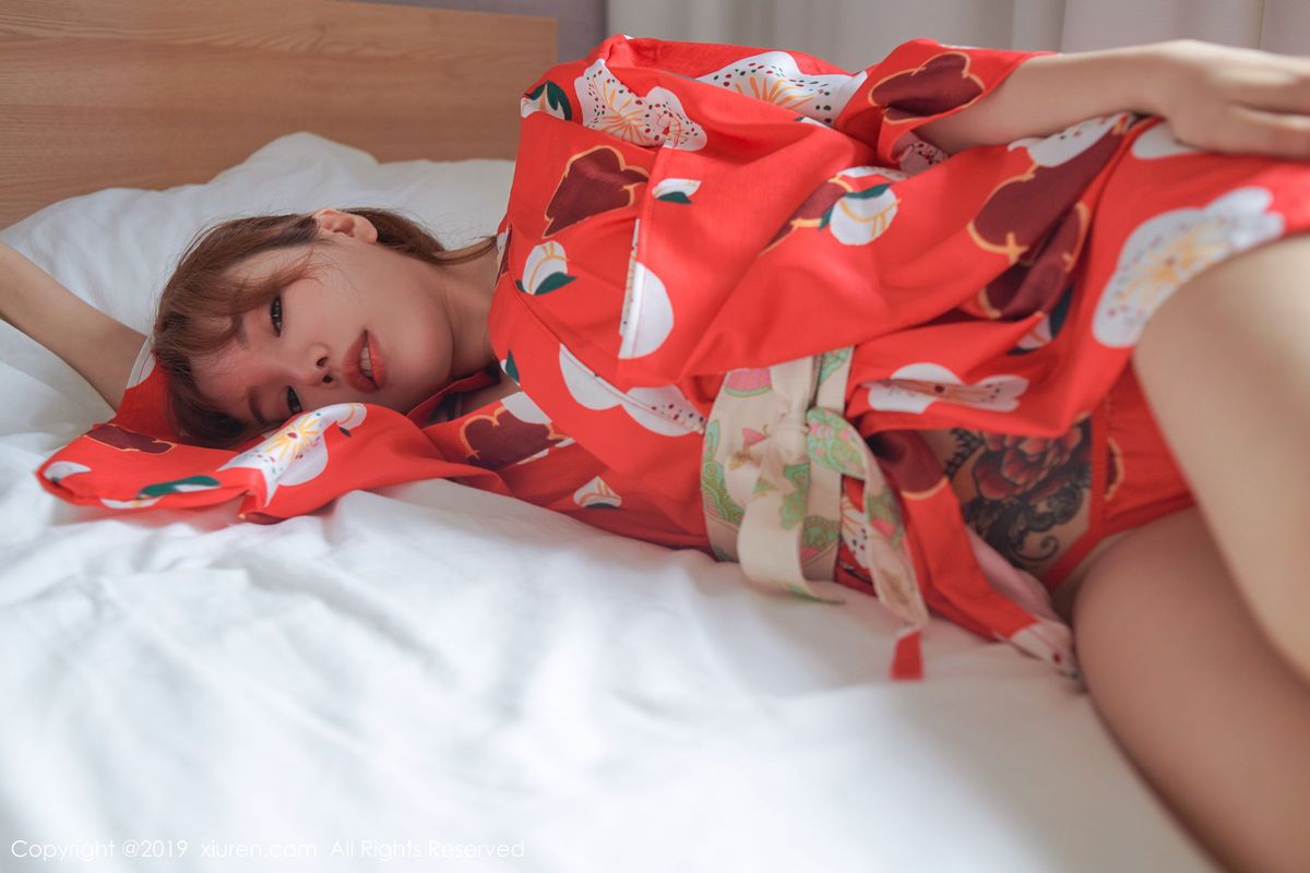 秀人网性感女神黄乐然红色和服爆乳肥臀大尺度韩国旅拍