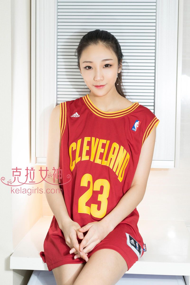 克拉女神篮球宝贝宋梓静黑暗羽翼修长美腿青涩私房写真