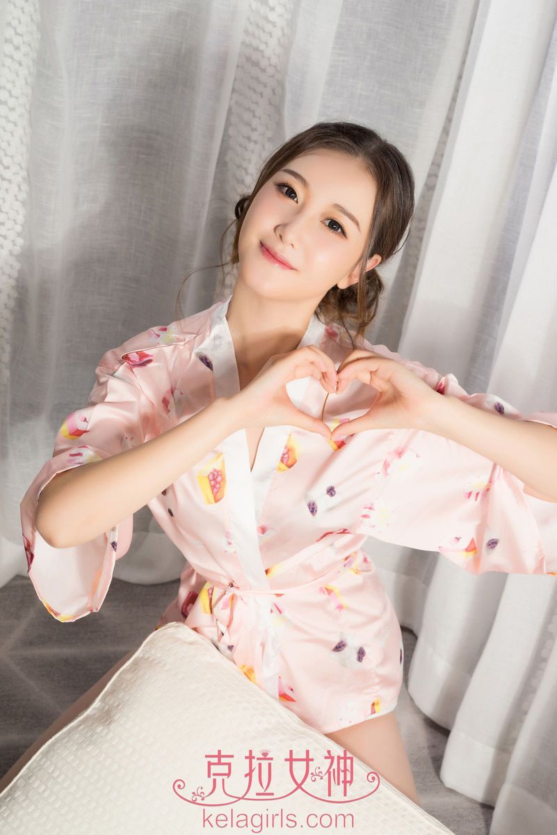 克拉女神性感软妹子杨暖Aimee面若桃花粉红和服萌萌套图