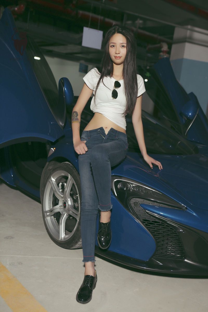 PartyCat轰趴猫美女模特曲曲千娇百媚内衣诱惑室内性感写真