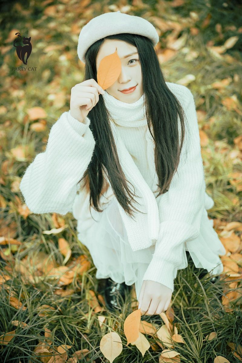 PartyCat轰趴猫美女模特曲曲千娇百媚内衣诱惑室内性感写真