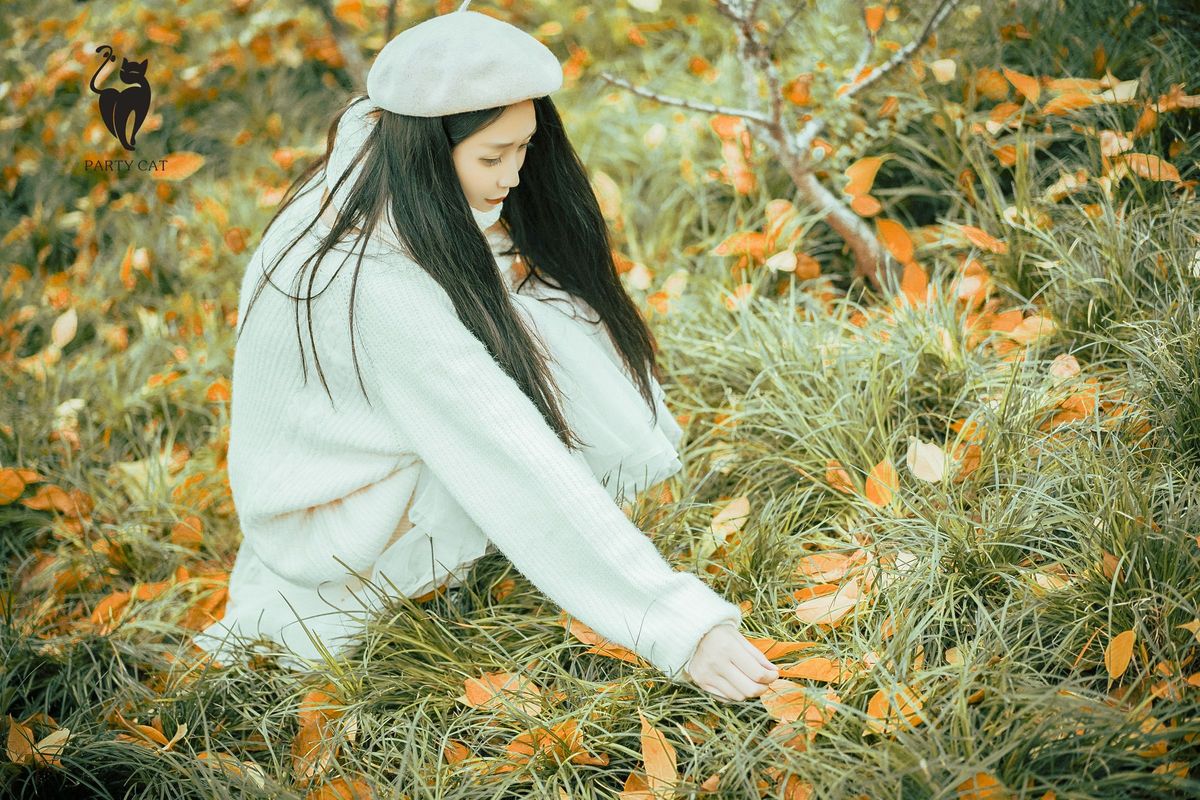 PartyCat轰趴猫美女模特曲曲千娇百媚内衣诱惑室内性感写真