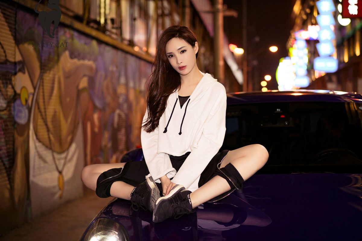 PartyCat轰趴猫性感女神周妍希黑丝美腿环肥燕瘦主题写真