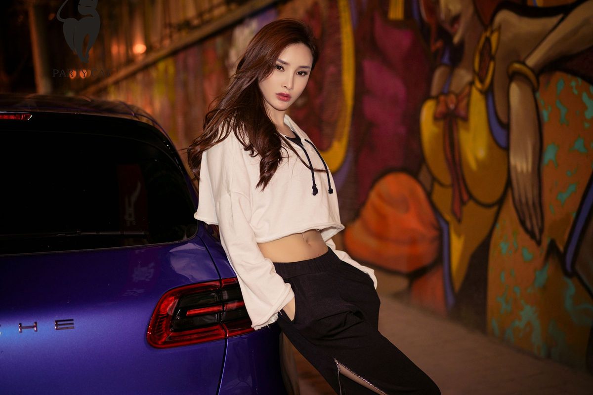 PartyCat轰趴猫性感女神周妍希黑丝美腿环肥燕瘦主题写真