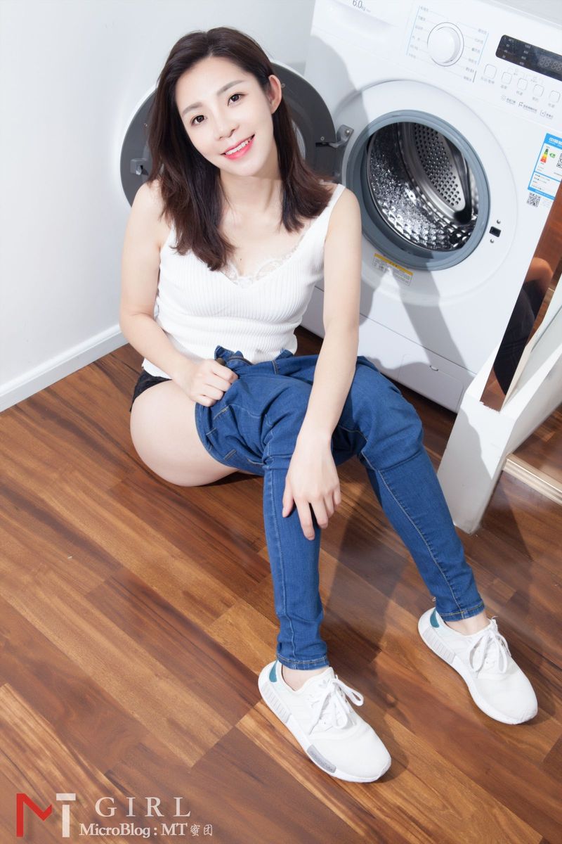 MTgirl蜜团女孩性感美女那依辰牛仔长裤翘臀诱惑家居写真