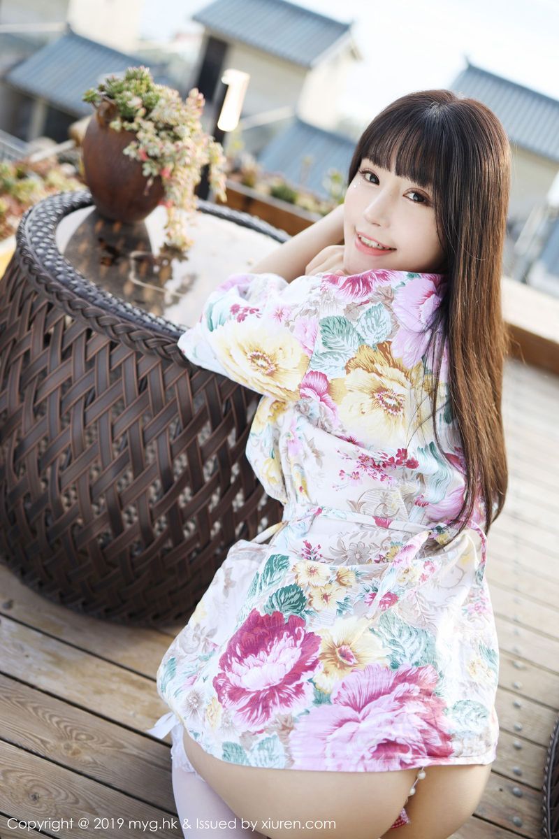 美媛馆性感女神Barbie可儿童颜巨乳人间胸器大理户外旅拍