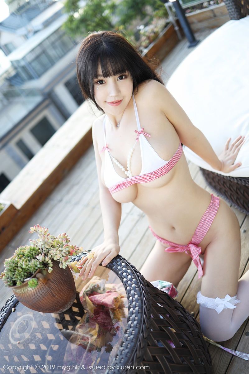 美媛馆性感女神Barbie可儿童颜巨乳人间胸器大理户外旅拍