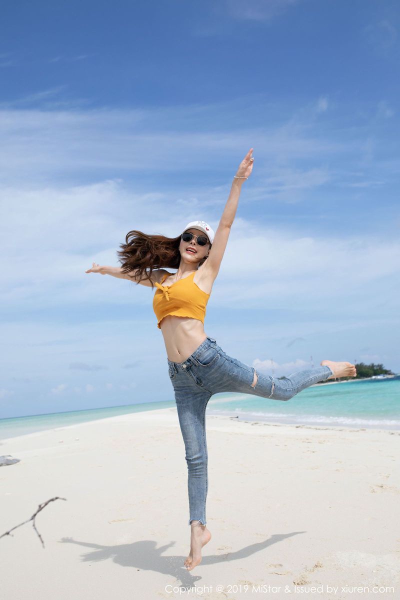 魅妍社性感女神沈佳熹银滩薄纱半遮半掩撩人仙本那旅拍