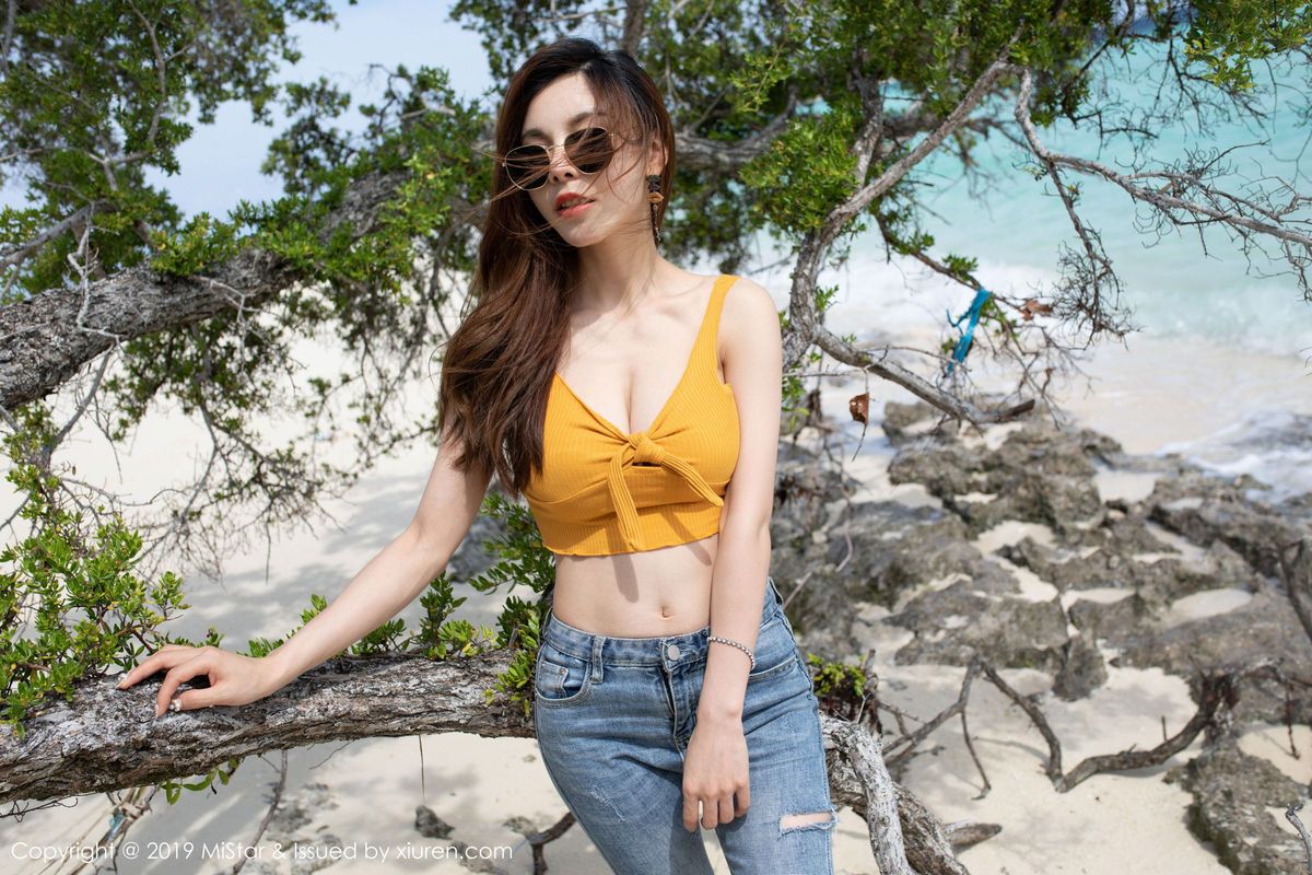 魅妍社性感女神沈佳熹银滩薄纱半遮半掩撩人仙本那旅拍