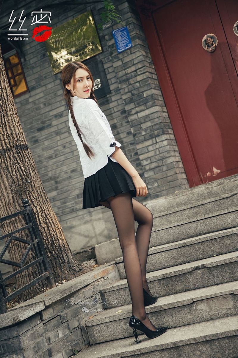 头条女神美女模特冯雪娇SIR黑丝美腿超短裙民国风性感美图