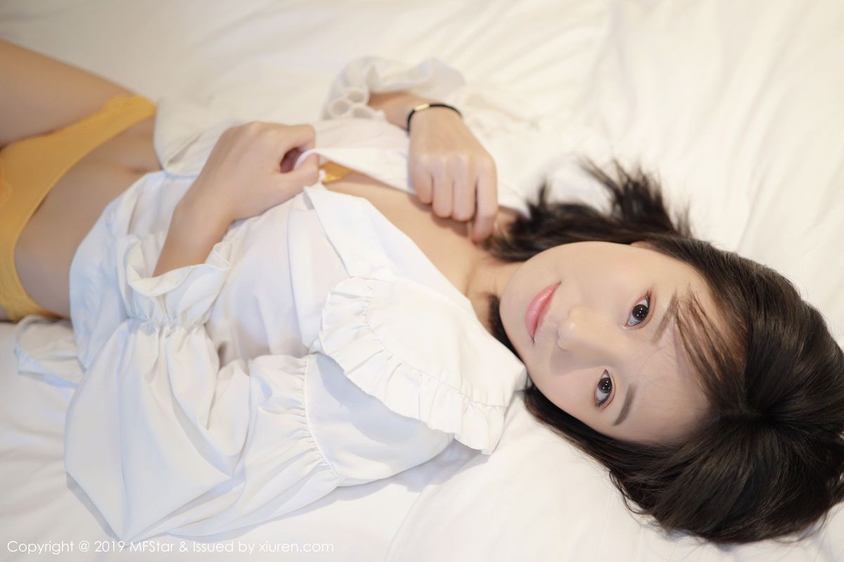 模范学院美女模特仓井优香白衬衫系列&粉丝内衣诱惑写真