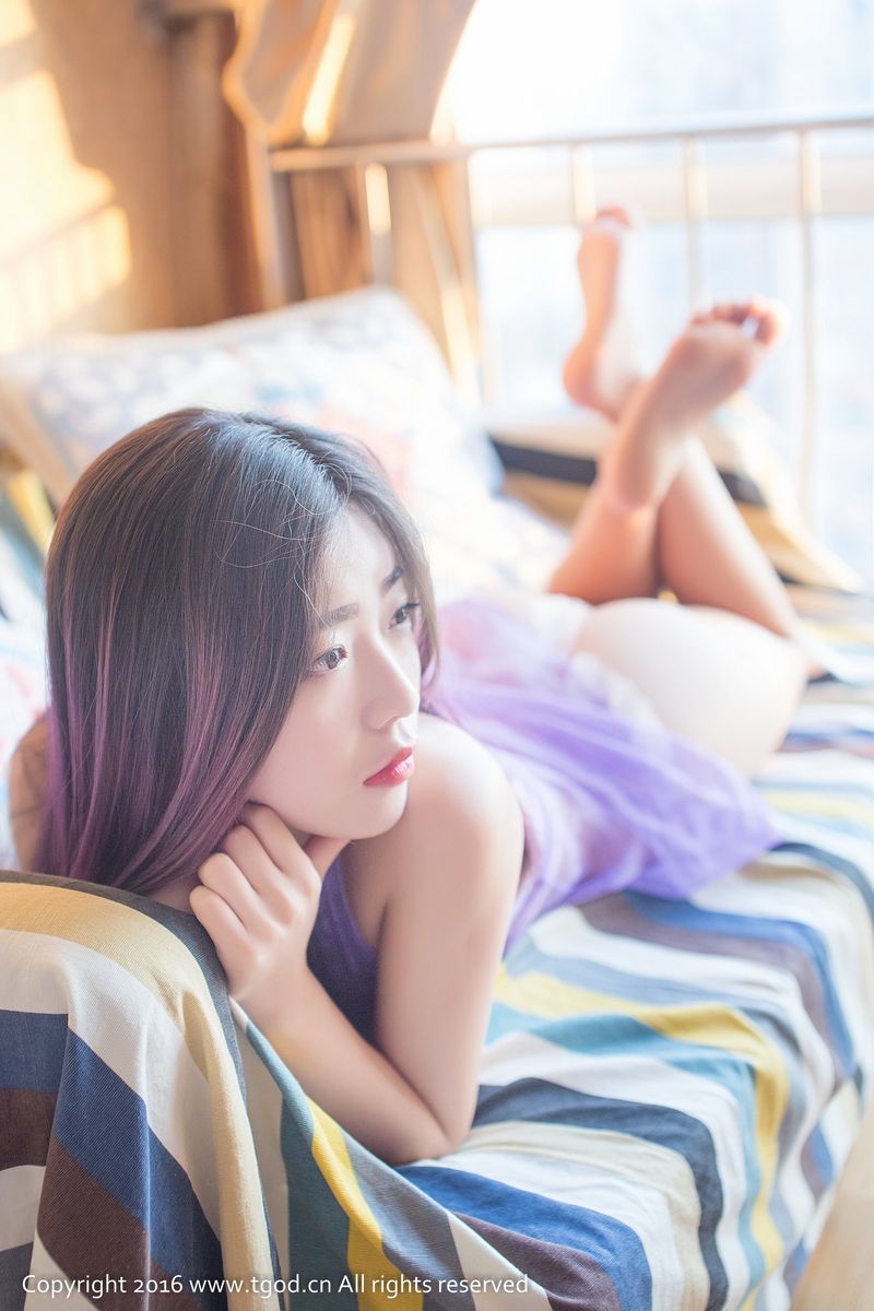 推女神性感美女张小梦学生装制服内衣诱惑甜美可人套图