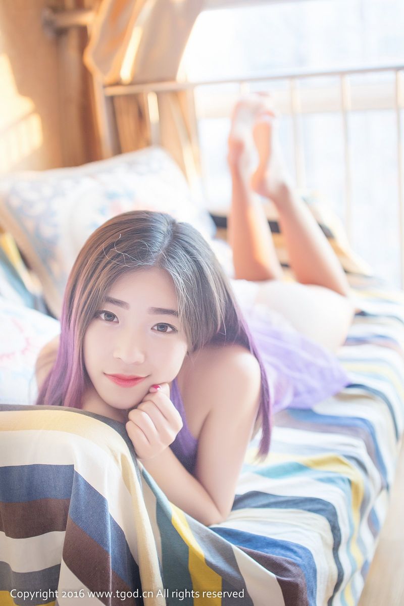 推女神性感美女张小梦学生装制服内衣诱惑甜美可人套图