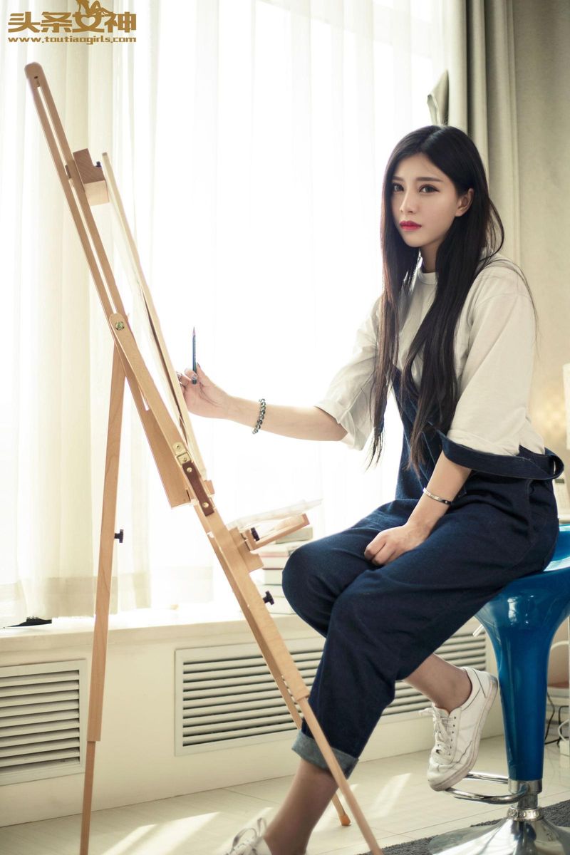 头条女神艺术系美少女flowers梵梵清纯本质略带小性感套图