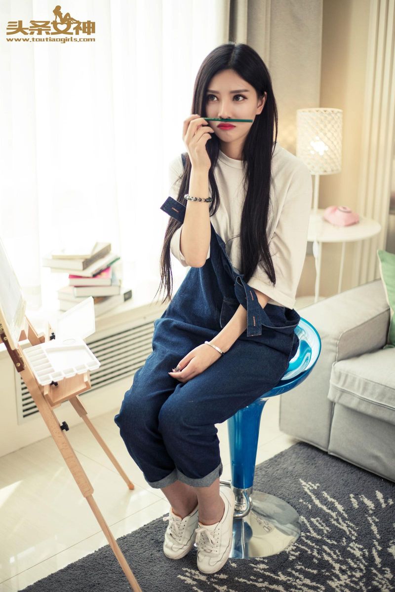 头条女神艺术系美少女flowers梵梵清纯本质略带小性感套图