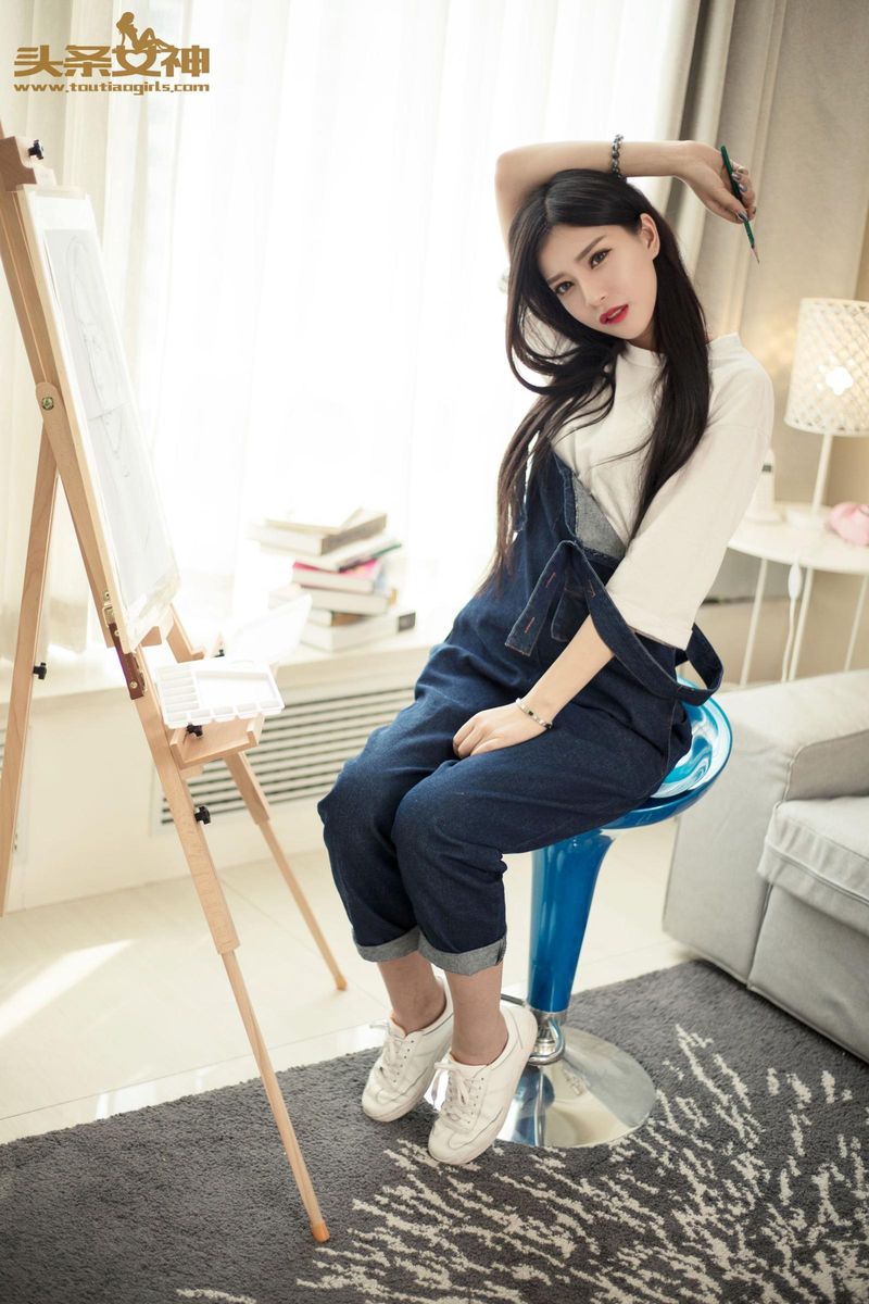 头条女神艺术系美少女flowers梵梵清纯本质略带小性感套图