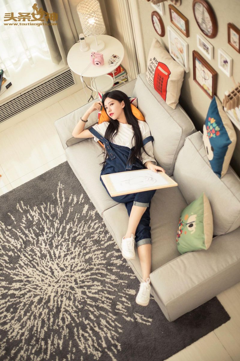 头条女神艺术系美少女flowers梵梵清纯本质略带小性感套图