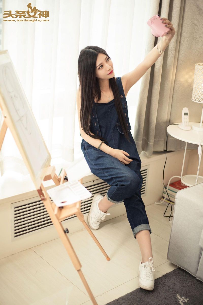 头条女神艺术系美少女flowers梵梵清纯本质略带小性感套图