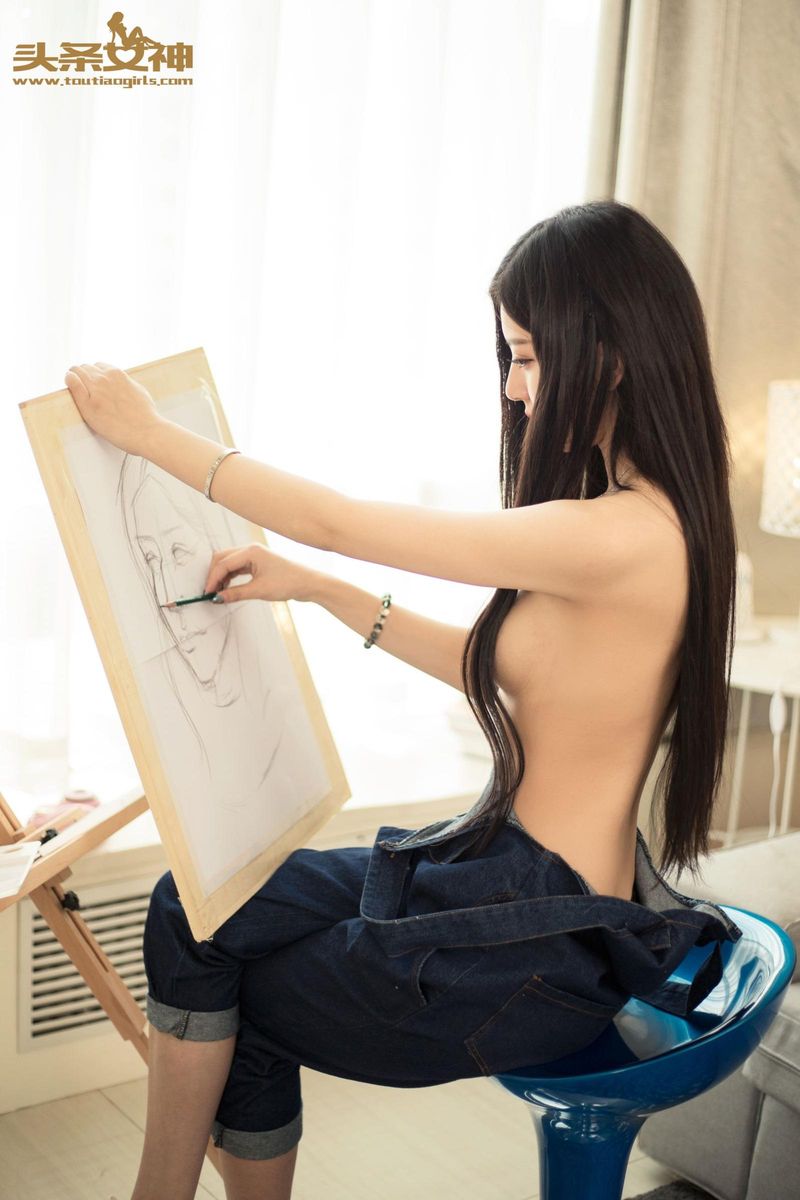 头条女神艺术系美少女flowers梵梵清纯本质略带小性感套图