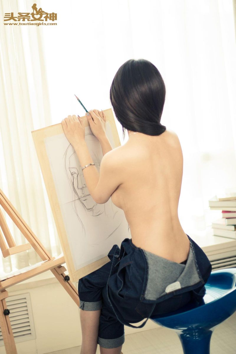 头条女神艺术系美少女flowers梵梵清纯本质略带小性感套图