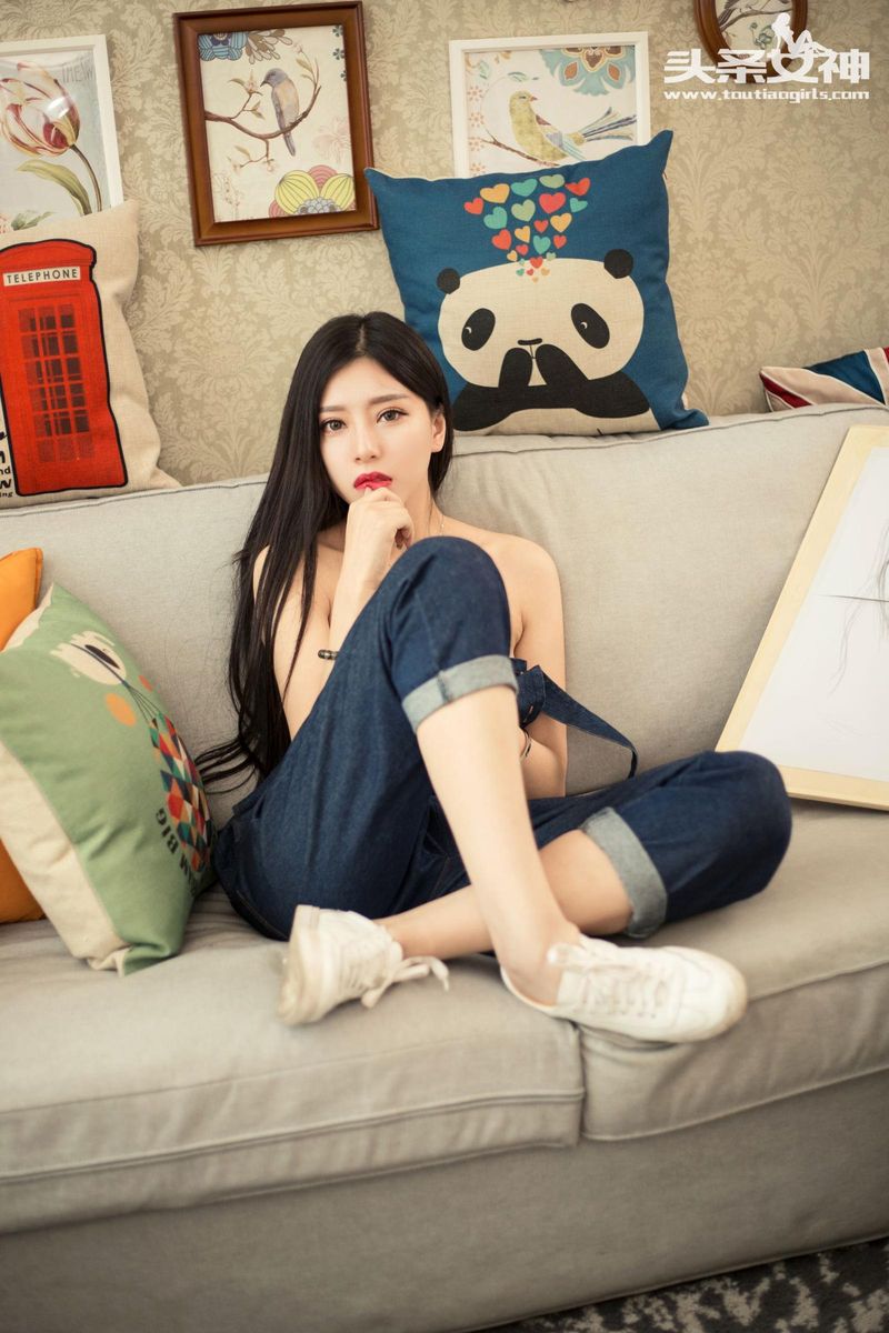 头条女神艺术系美少女flowers梵梵清纯本质略带小性感套图