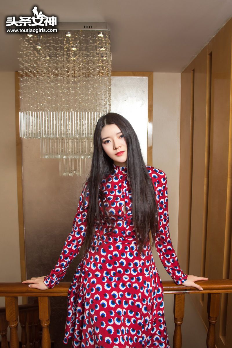 头条女神美女模特林蕾黑丝美腿情趣透视丁字裤诱惑套图