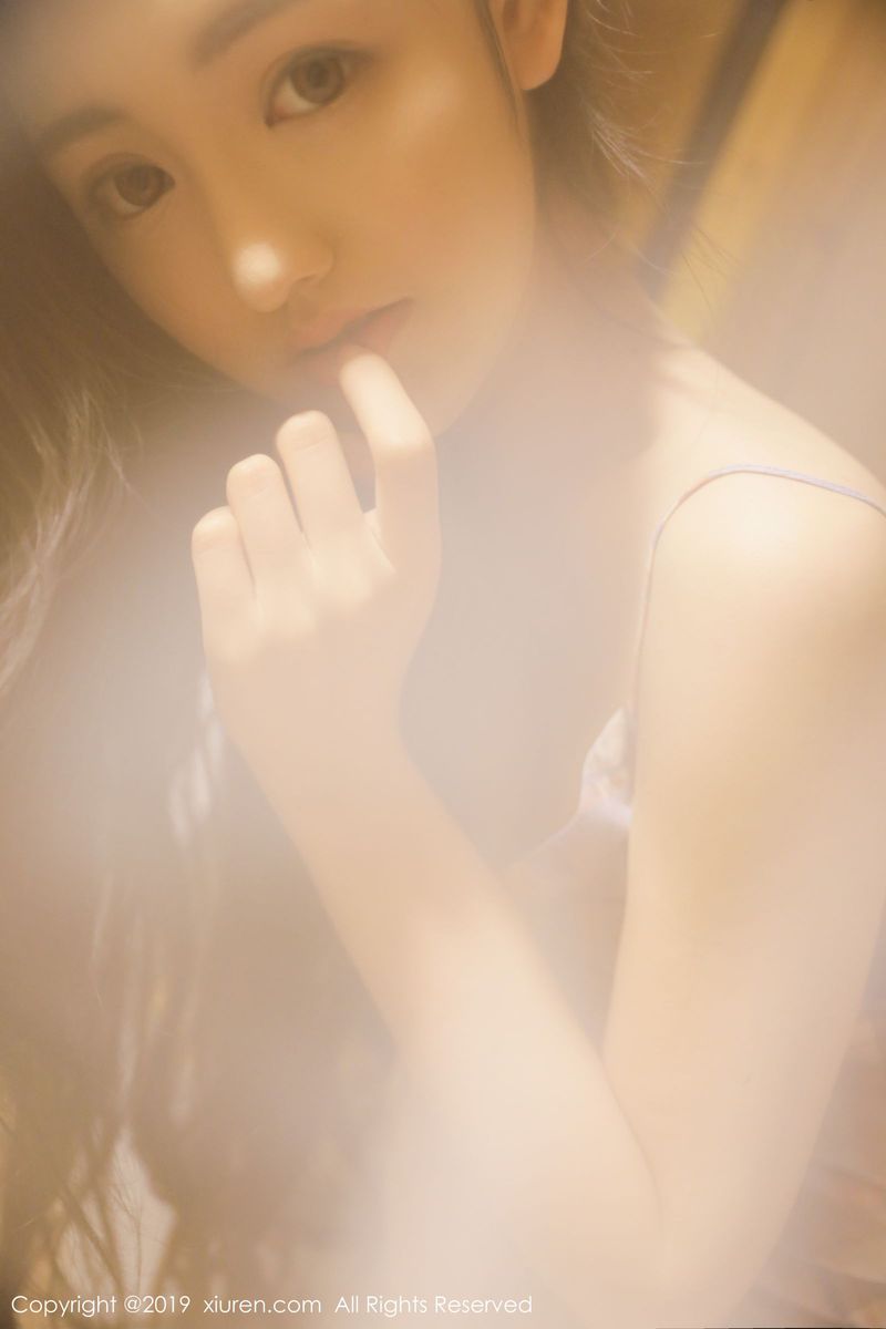 秀人网美女模特沈梦瑶朦胧唯美网红毛衣内衣诱惑私房写真