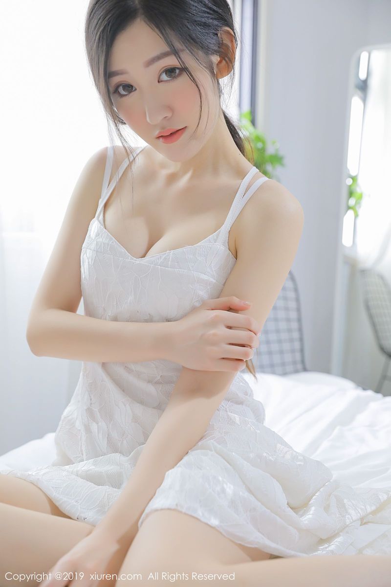 秀人网美女模特沈梦瑶朦胧唯美网红毛衣内衣诱惑私房写真