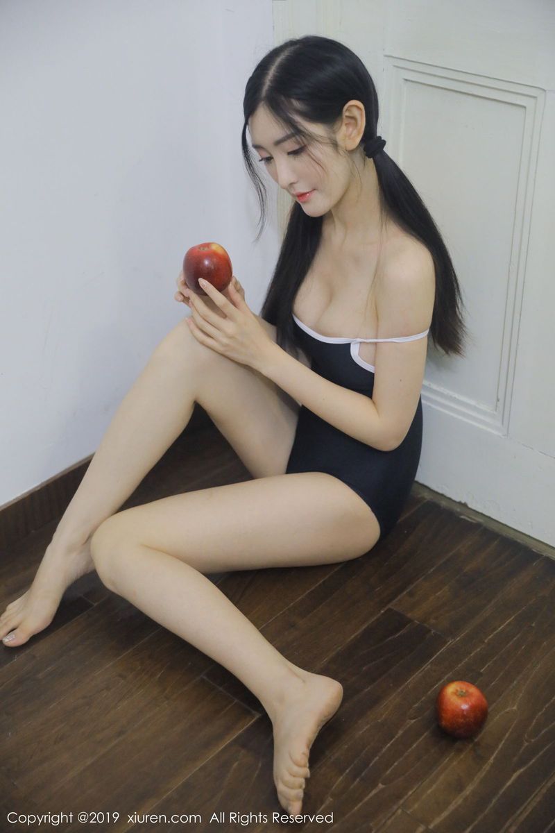 秀人网美女模特沈梦瑶朦胧唯美网红毛衣内衣诱惑私房写真