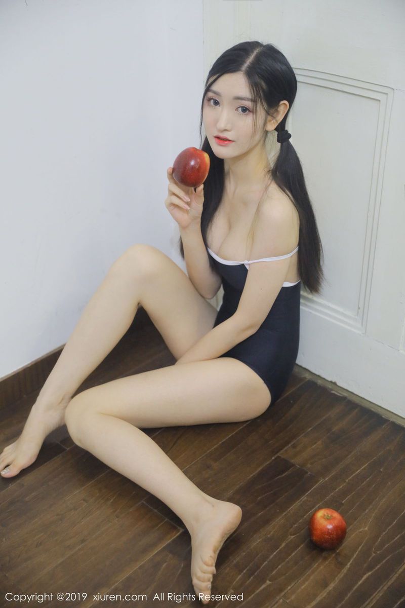 秀人网美女模特沈梦瑶朦胧唯美网红毛衣内衣诱惑私房写真