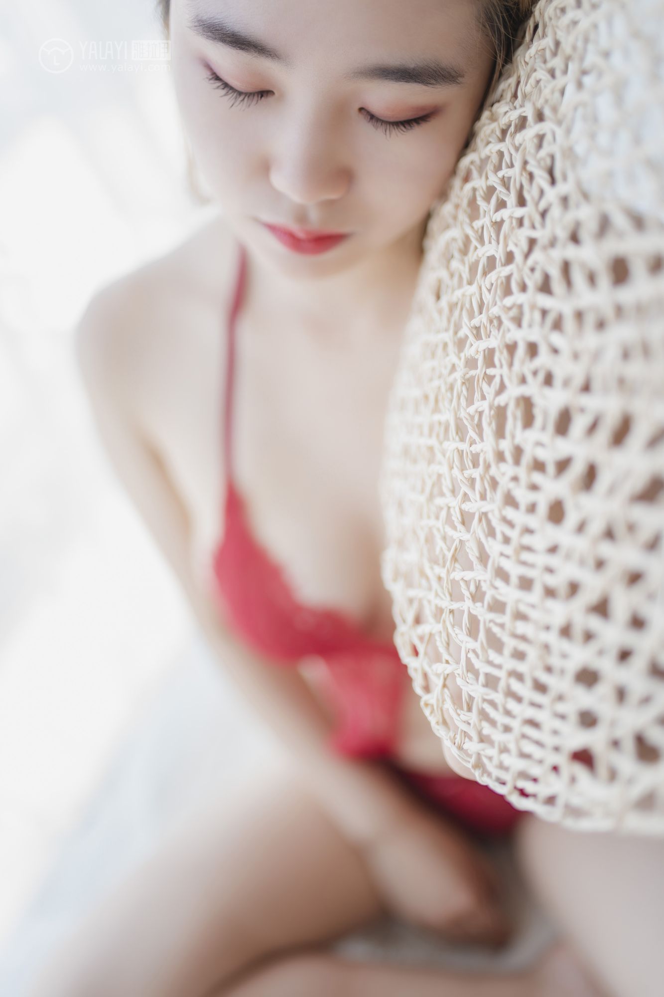 YALAYI雅拉伊性感嫩模舒小小红色情趣内衣诱惑大尺度写真