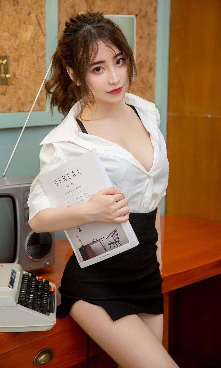 尤果网性感女神绯月樱Cherry白衬衫超短裙职场OL制服诱惑美图