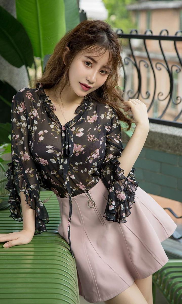 尤果网性感女神绯月樱Cherry白衬衫超短裙职场OL制服诱惑美图