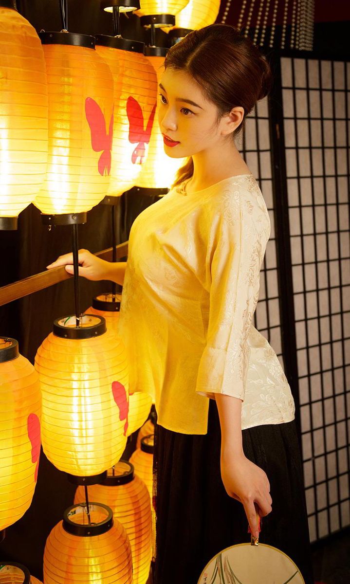 尤果网性感姐妹花孟十朵&刘邦妮中秋主题美胸长腿赏心悦慕