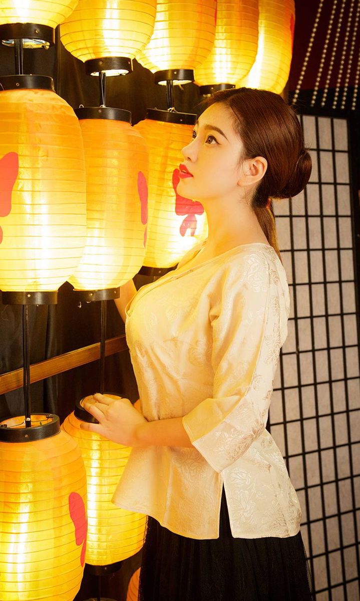 尤果网性感姐妹花孟十朵&刘邦妮中秋主题美胸长腿赏心悦慕