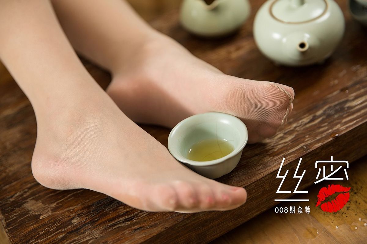 头条女神旗袍美女Jennanni_Jen修长美腿蜜丝丝足系列套图