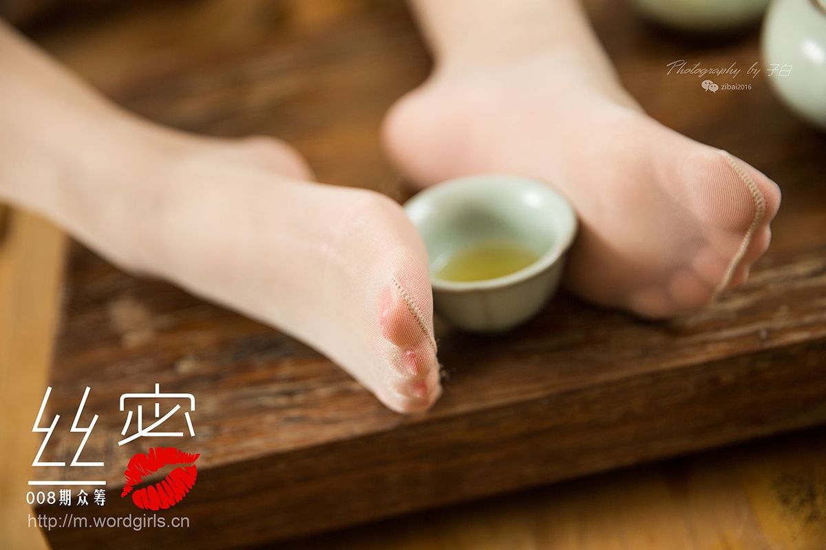 头条女神旗袍美女Jennanni_Jen修长美腿蜜丝丝足系列套图