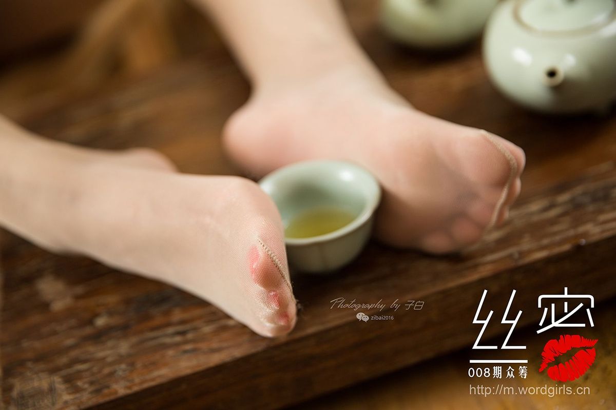 头条女神旗袍美女Jennanni_Jen修长美腿蜜丝丝足系列套图