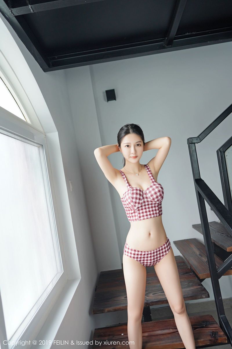 嗲囡囡美女模特luna张静燕苗条身材女友视角内衣诱惑美图