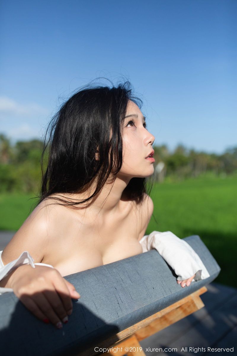 秀人网性感女神徐微微mia白衬衫湿身诱惑大尺度巴厘岛旅拍