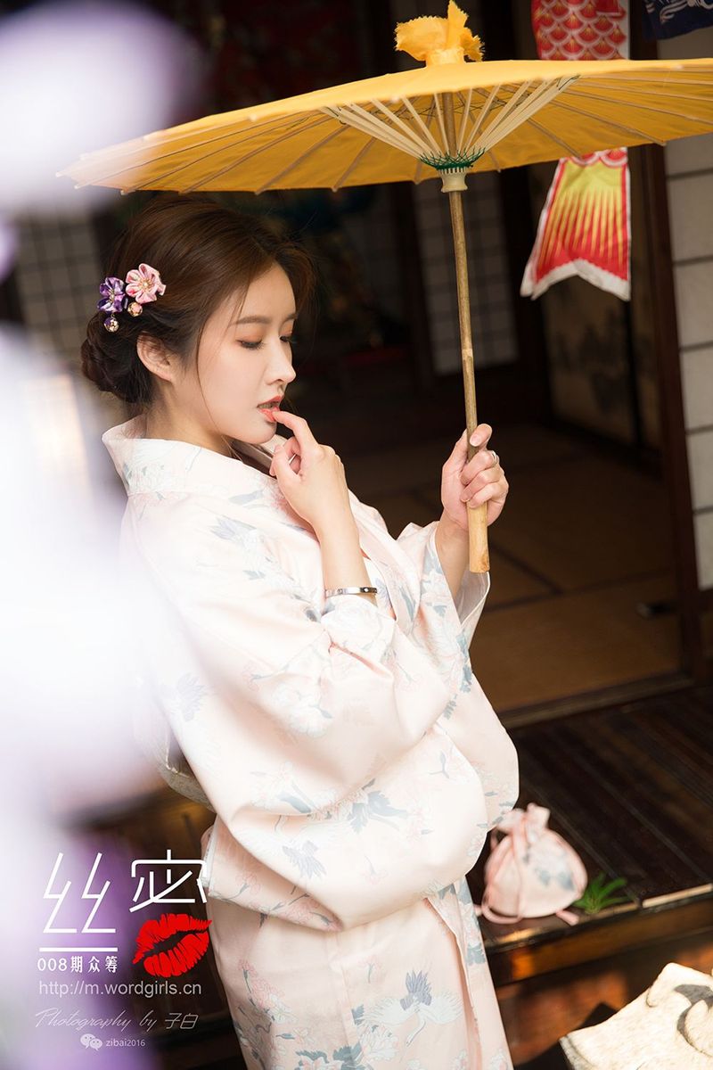 头条女神美女姐妹花Jennanni_Jen&莫小希和服蜜丝系列美图