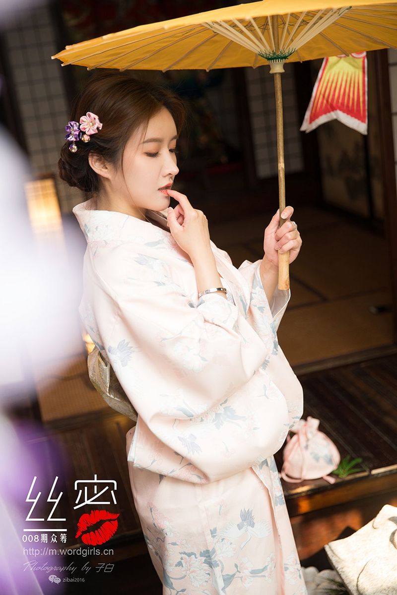 头条女神美女姐妹花Jennanni_Jen&莫小希和服蜜丝系列美图