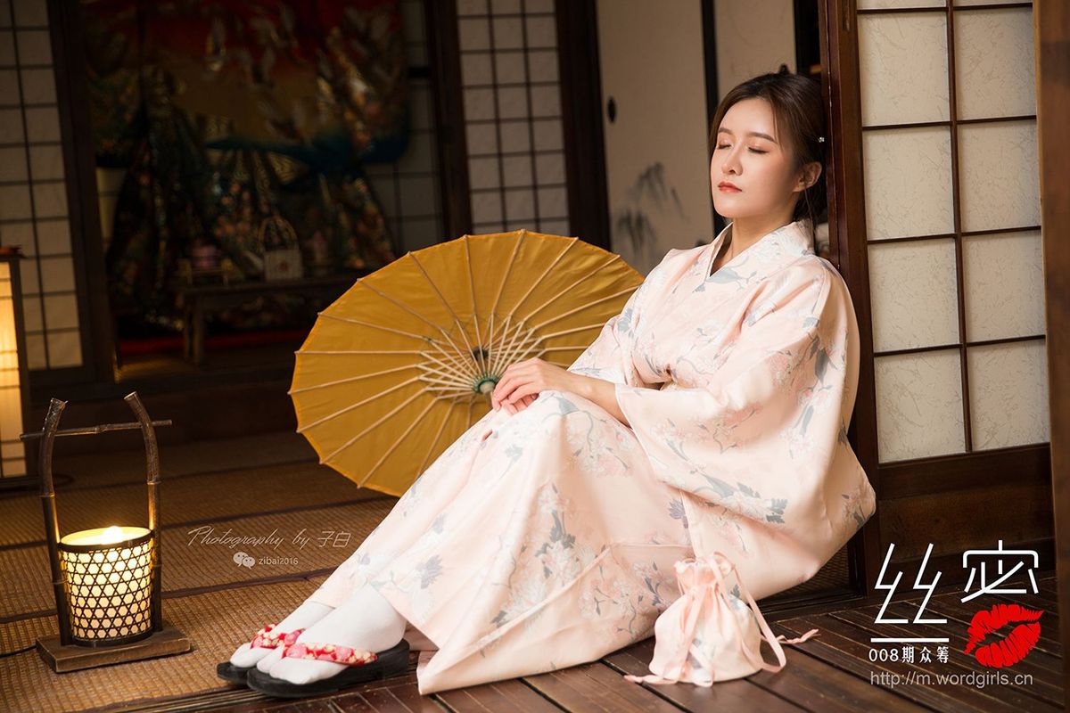 头条女神美女姐妹花Jennanni_Jen&莫小希和服蜜丝系列美图