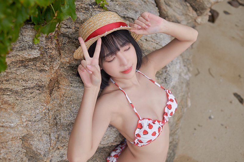 草莓小妹卿卿玉足酥胸等你一口吃掉