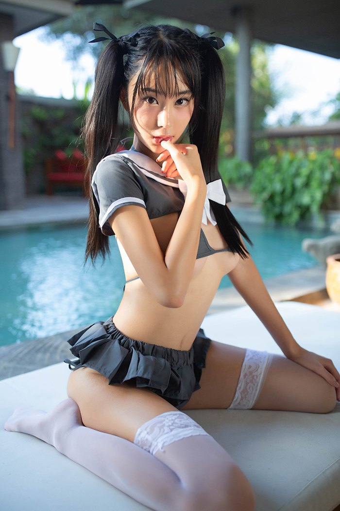 激情学生妹蓝夏童颜巨乳三点式诱惑