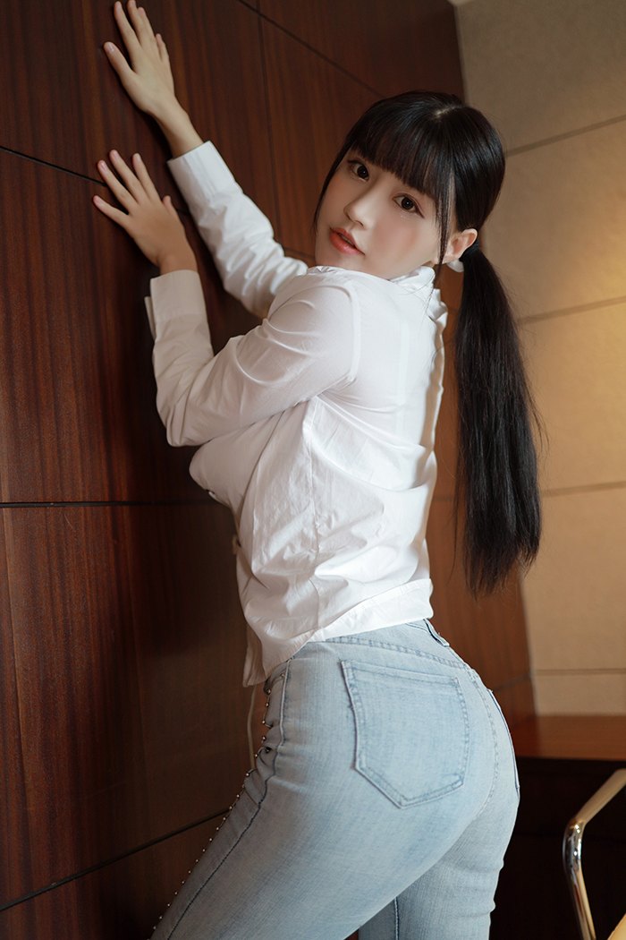 天生尤物朱可儿童颜巨乳等你爱抚