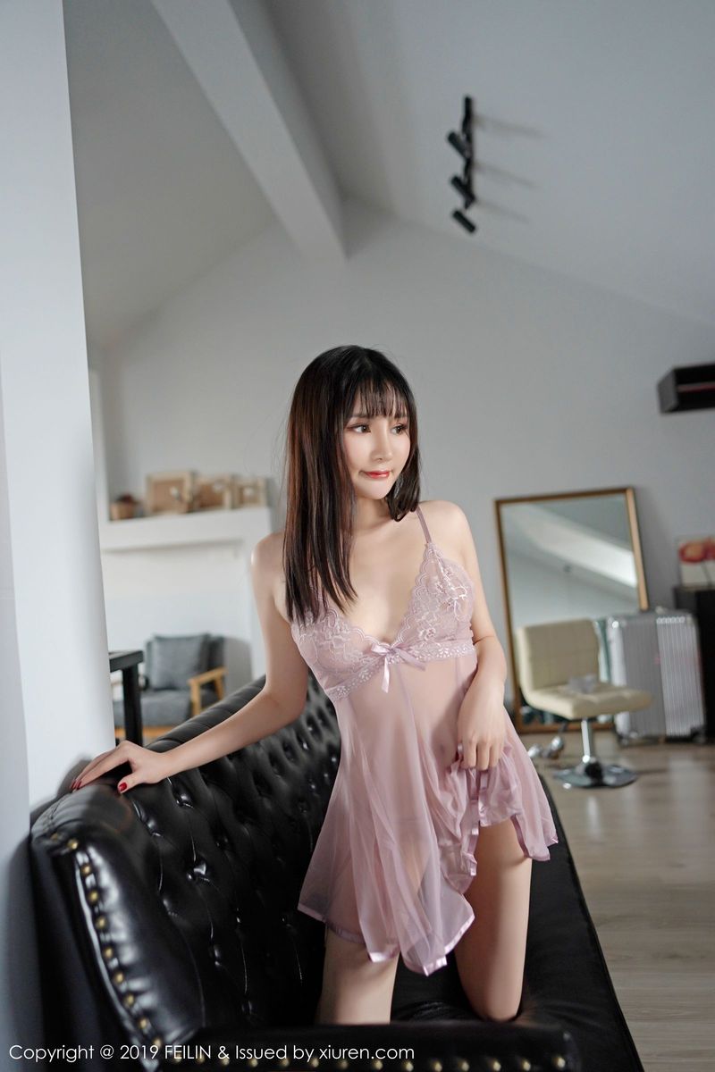 嗲囡囡性感女神Miki米雪儿清甜颜值透视装情趣装扮可人写真