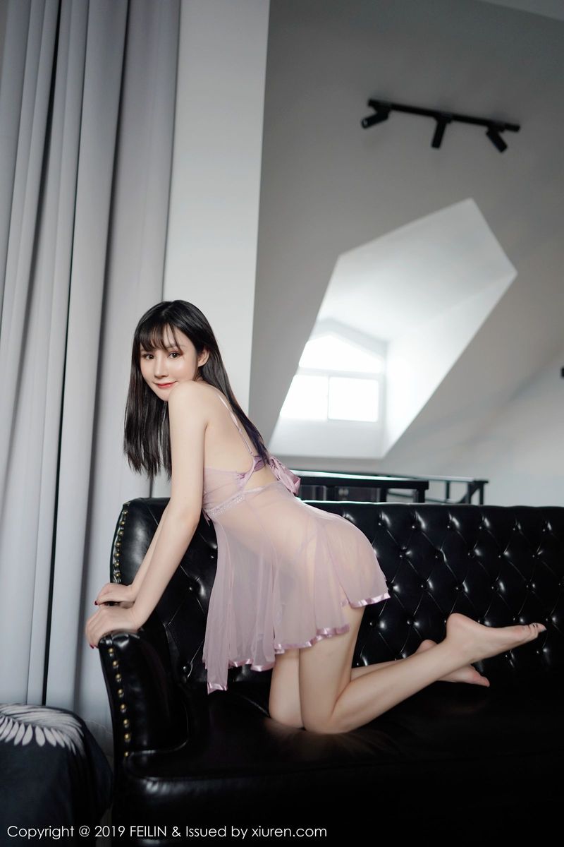 嗲囡囡性感女神Miki米雪儿清甜颜值透视装情趣装扮可人写真